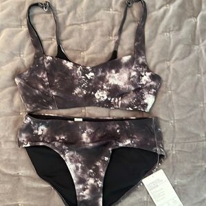 Athlete women’s black tie dye swimsuit